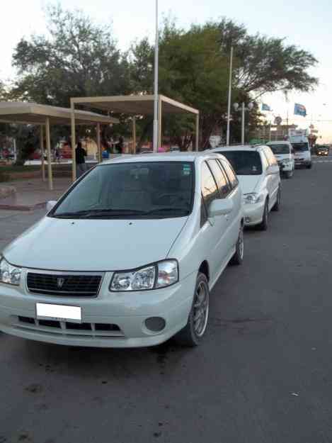 Nissan liberty 2001